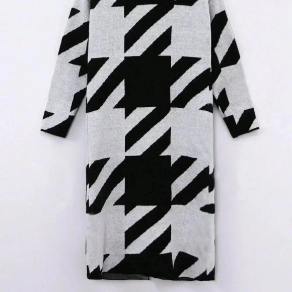 Black Casual Women's Contrast Color Long Sleeve Printed Knit Cardigan - Picture 4 of 5